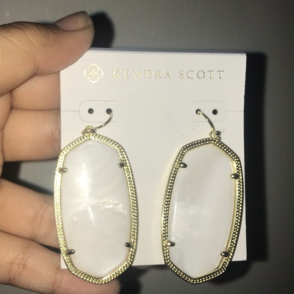 Kendra Scott - Picture 1 of 1